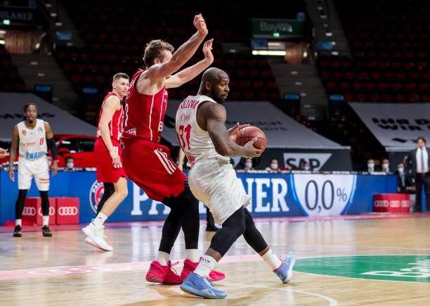 暗示将在下 暗示将在下