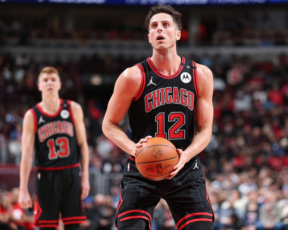 现出更强的 现出更强的